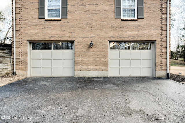 1014 Old Mill Stream Ln, Shepherdsville, KY 40165 - garage with driveway