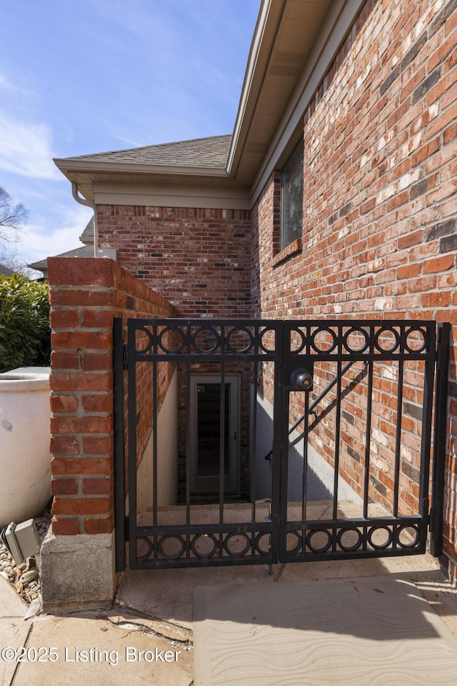 12206 Bridgeway Ct, Sellersburg, IN 47172 - view of gate