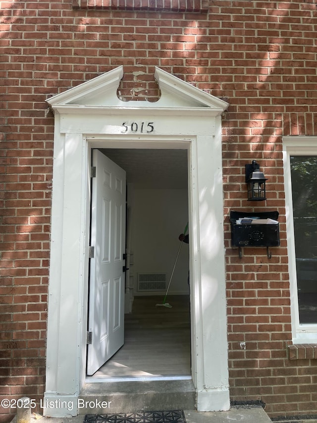 5001 Wabash Pl, Louisville, KY 40214 - property entrance featuring visible vents
