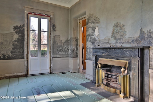 1801 Sulgrave Rd, Louisville, KY 40205 - interior space with a wainscoted wall, crown molding, and wood finished floors
