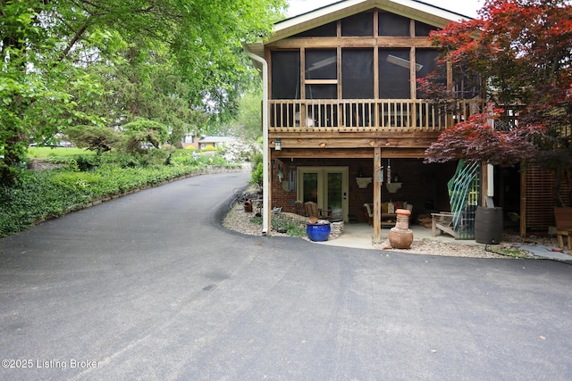 7812 Crown Top Rd, Louisville, KY 40241 - view of front of property featuring a sunroom