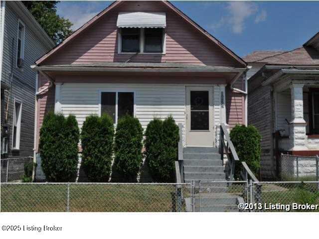 1825 Grand Ave, Louisville, KY 40210 - bungalow-style house featuring entry steps