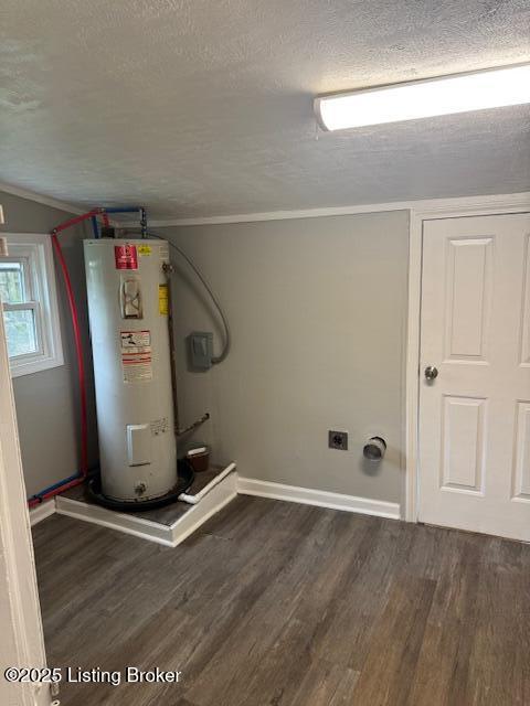 715 W Evelyn Ave, Louisville, KY 40215 - utility room featuring water heater