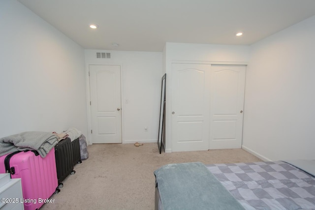 11207 Comfort Ct, Louisville, KY 40229 - bedroom featuring carpet floors, recessed lighting, baseboards, and a closet
