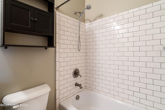 full bath featuring toilet and shower / bath combination