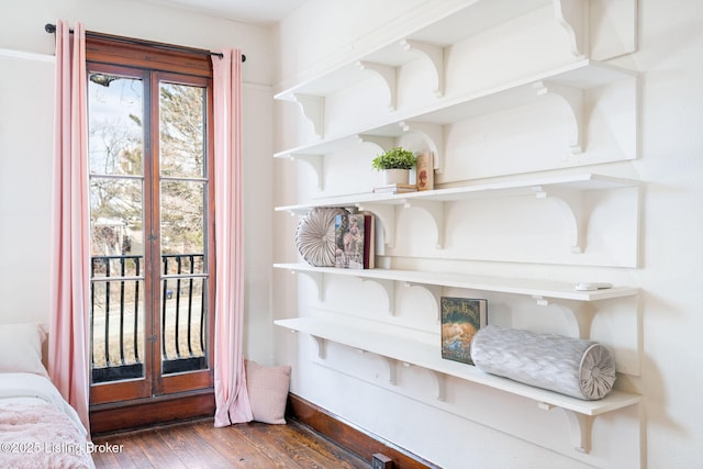 1026 S Brook St, Louisville, KY 40203 - details with wood finished floors