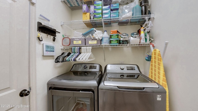 5214 Charlbury Ct, Louisville, KY 40241 - laundry area with independent washer and dryer and laundry area