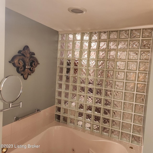 404 Eastgate Village Wynde, Louisville, KY 40223 - bathroom featuring a jetted tub