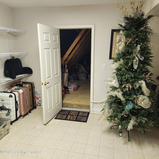 404 Eastgate Village Wynde, Louisville, KY 40223 - interior space featuring tile patterned flooring