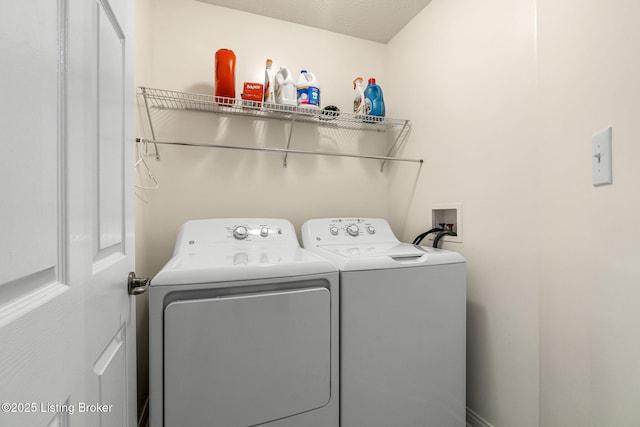 1112 Majestic Woods Dr, La Grange, KY 40031 - clothes washing area with independent washer and dryer