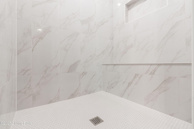 3238 Catalpa Farms Dr, Fisherville, KY 40023 - full bathroom featuring a tile shower
