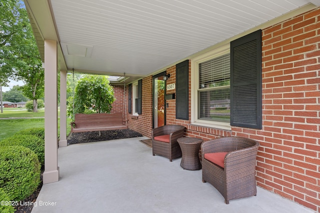 6507 S Dr, Louisville, KY 40272 - view of porch