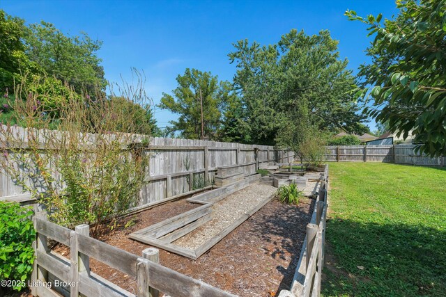 205 Birch Ave, La Grange, KY 40031 - view of yard with a fenced backyard and a garden