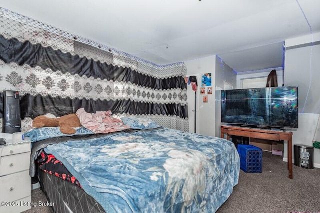bedroom featuring carpet flooring
