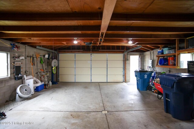 7407 Meadow Rd, Crestwood, KY 40014 - garage featuring concrete block wall