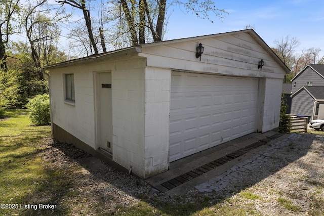 view of detached garage