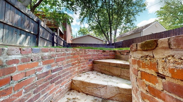 1031 S 7th St, Louisville, KY 40203 - view of fenced backyard