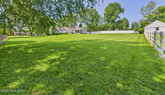 7803 E Manslick Rd, Louisville, KY 40228 - photo 6