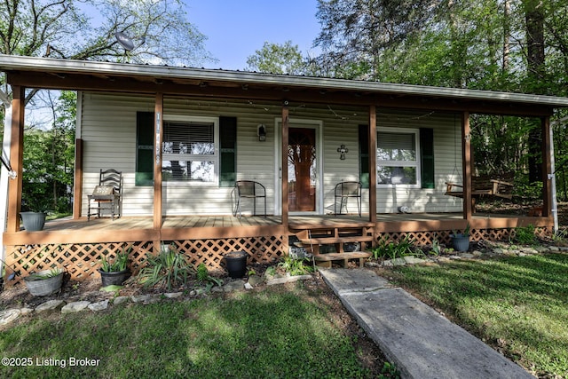 view of front of property featuring covered porch