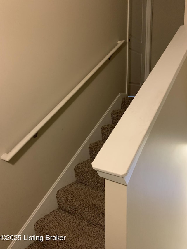 1015 E Muhammad Ali Blvd, Louisville, KY 40204 - view of stairway