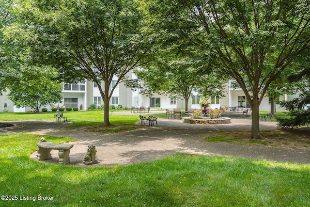 5100 US Highway 42 Unit 226, Louisville, KY 40241 - view of property's community with a lawn