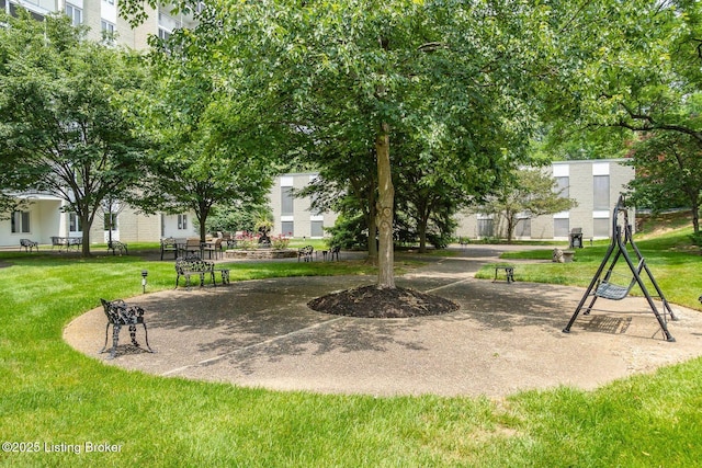 5100 US Highway 42 Unit 226, Louisville, KY 40241 - view of community featuring a lawn