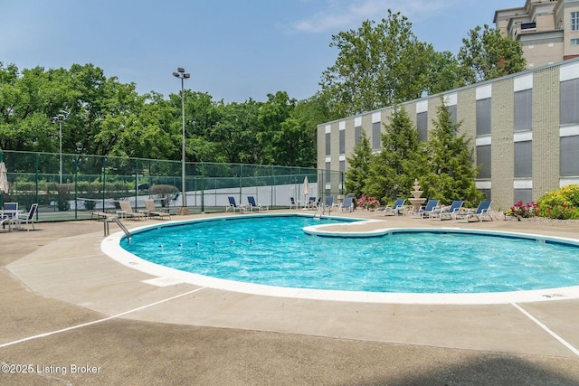 5100 US Highway 42 Unit 226, Louisville, KY 40241 - community pool with a patio