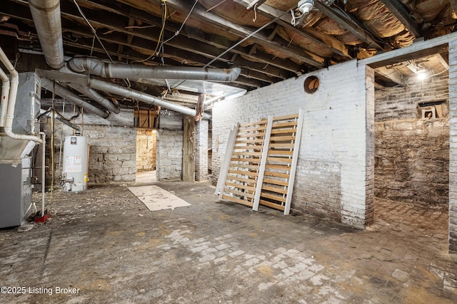 1206 S 6th St, Louisville, KY 40203 - unfinished below grade area featuring gas water heater