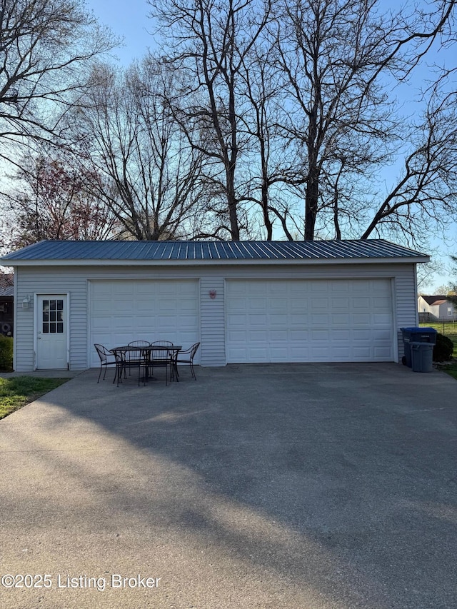 9752 Mason Ln, Fairdale, KY 40118 - view of detached garage