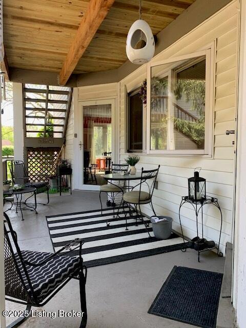 325 Rosewood Dr, Louisville, KY 40223 - view of patio / terrace