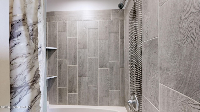 702 11th St, Carrollton, KY 41008 - bathroom with bathing tub / shower combination