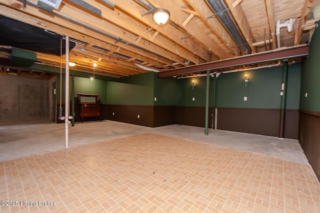 1038 Garden Creek Cir, Louisville, KY 40223 - below grade area featuring wainscoting
