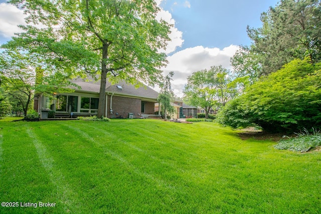 1038 Garden Creek Cir, Louisville, KY 40223 - view of green lawn