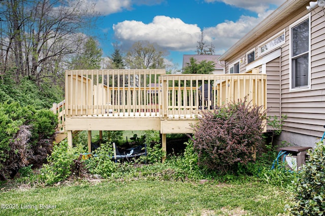 5416 Bannon Crossings Dr, Louisville, KY 40218 - view of wooden terrace