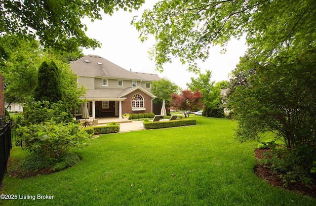 1304 Isleworth Dr, Louisville, KY 40245 - view of yard