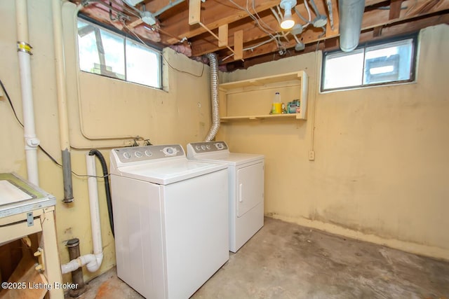 3547 Kings Hwy, Louisville, KY 40220 - laundry area featuring washing machine and clothes dryer