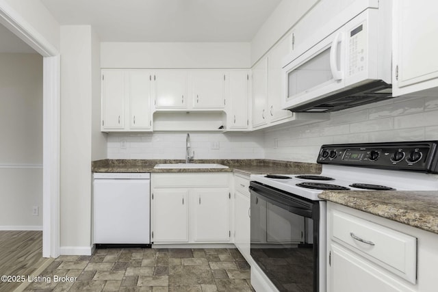 6505 Deep Creek Dr Unit 3, Prospect, KY 40059 - kitchen featuring backsplash, a sink, baseboards, white cabinets, and white appliances