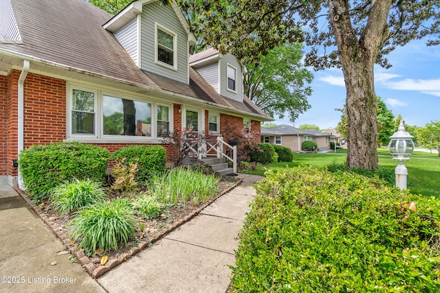 2807 Alice Ave, Louisville, KY 40220 - view of front of house with brick siding