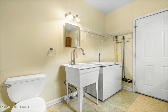 5502 Highpoint Dr, Crestwood, KY 40014 - bathroom with toilet and tile patterned floors