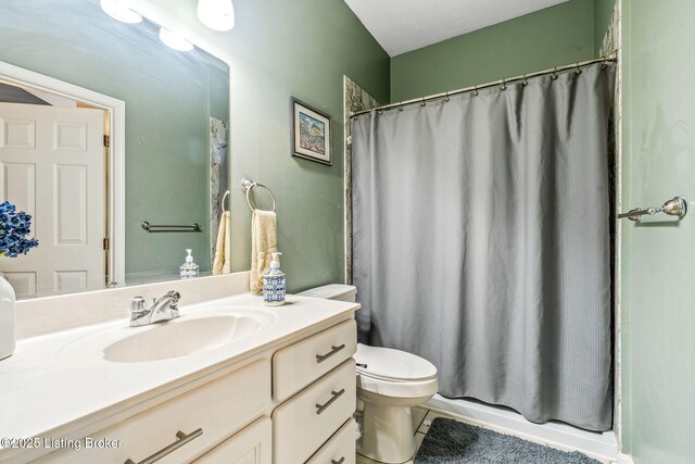 5502 Highpoint Dr, Crestwood, KY 40014 - full bathroom with vanity, a shower with shower curtain, and tile patterned floors