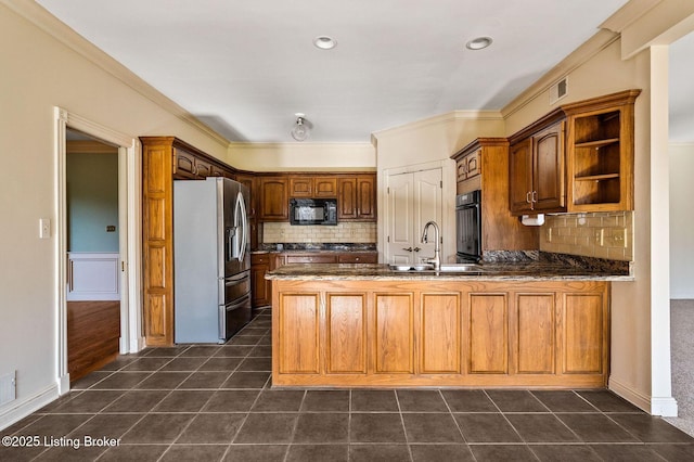 2605 Evergreen Wynde, Louisville, KY 40223 - kitchen with open shelves, black appliances, a sink, visible vents, and a peninsula