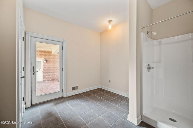2605 Evergreen Wynde, Louisville, KY 40223 - interior space with visible vents and baseboards