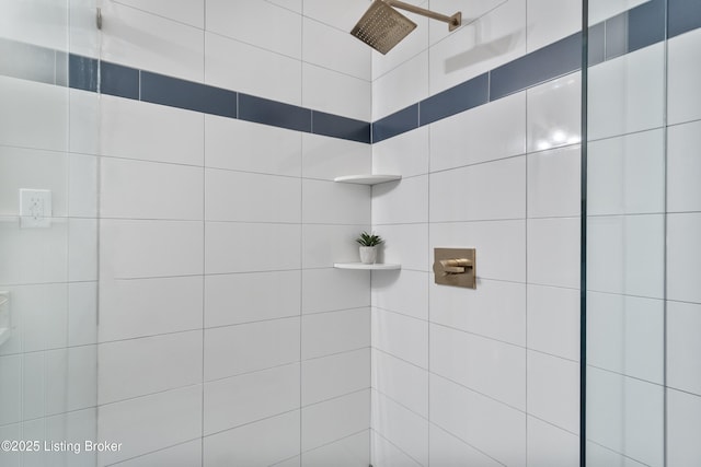 1907 Charbdin Pl, Louisville, KY 40207 - bathroom featuring tiled shower