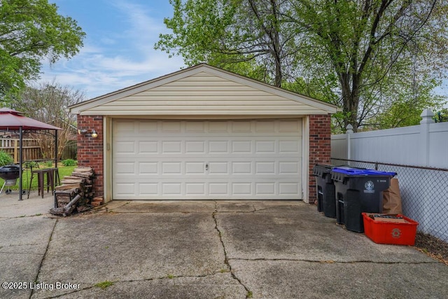detached garage with fence