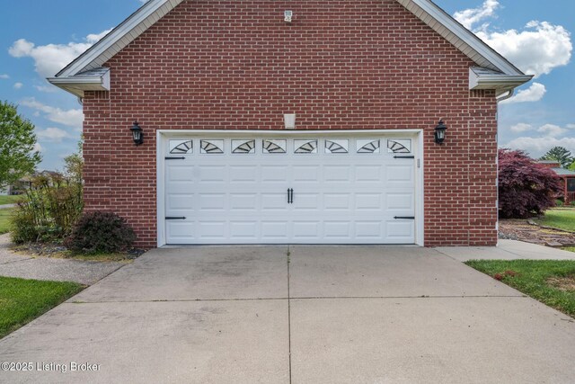 109 Terri Rose Ct, Hodgenville, KY 42748 - view of property exterior featuring brick siding and driveway