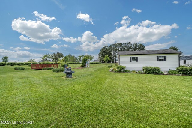 109 Terri Rose Ct, Hodgenville, KY 42748 - view of yard