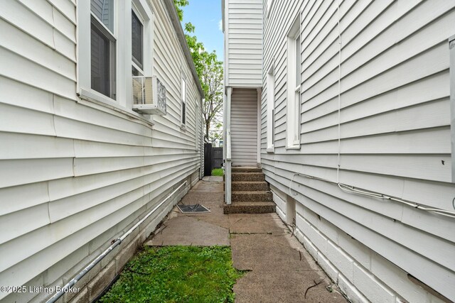 415 Gwendolyn St, Louisville, KY 40203 - view of home's exterior