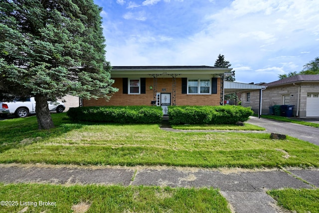 2004 Leahurst Ct, Louisville, KY 40216 - photo 1