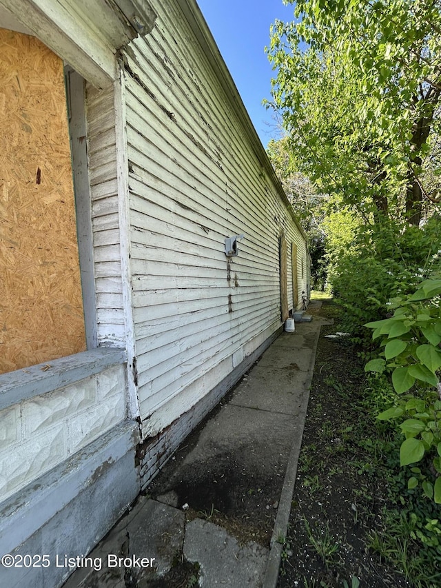view of property exterior