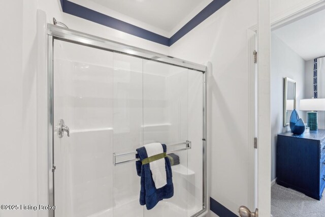 11036 Pheasant Hill Cir, Louisville, KY 40229 - bathroom with a shower stall